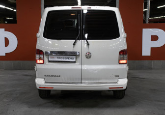 Подержанный автомобиль Volkswagen Caravelle 2012 года (6 фото)