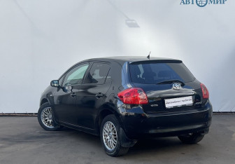 Подержанный автомобиль Toyota Auris Hatchback 2008 года (7 фото)