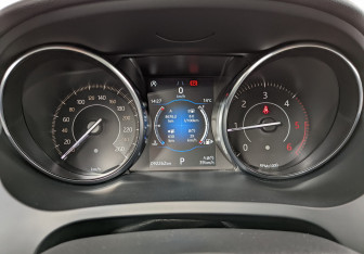 Подержанный автомобиль Jaguar E-Pace 2020 года (4 фото)