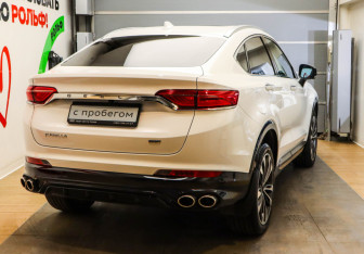 Подержанный автомобиль Geely Tugella 2023 года (4 фото)