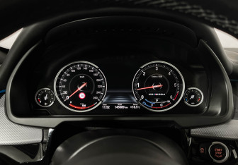 Подержанный автомобиль BMW X5 2018 года (13 фото)