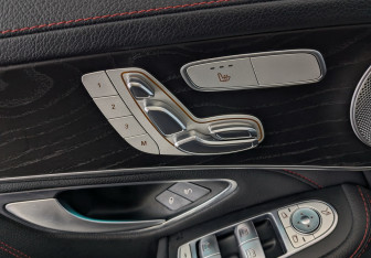 Подержанный автомобиль Mercedes-Benz GLC AMG 2017 года (20 фото)