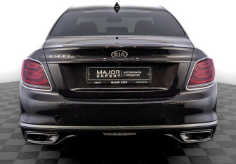 Подержанный автомобиль Kia K900 2019 года (6 фото)