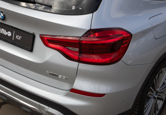 Подержанный автомобиль BMW X3 2019 года (30 фото)