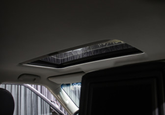 Подержанный автомобиль Infiniti QX56 2011 года (21 фото)