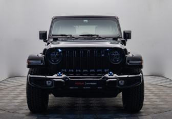 Подержанный автомобиль Jeep Wrangler 2021 года (8 фото)