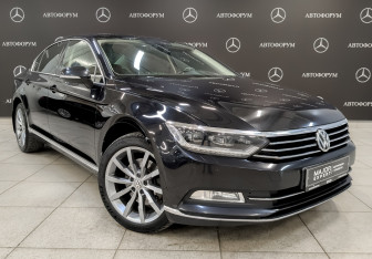 Подержанный автомобиль Volkswagen Passat Sedan 2018 года (3 фото)