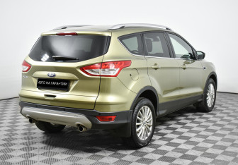 Подержанный автомобиль Ford Kuga 2013 года (5 фото)
