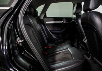 Подержанный автомобиль Audi Q3 2017 года (9 фото)