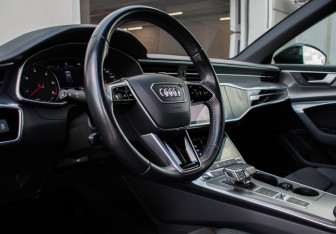 Подержанный автомобиль Audi A6 Sedan 2020 года (11 фото)