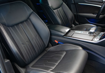 Подержанный автомобиль Audi A7 2018 года (30 фото)