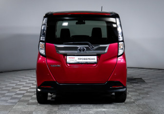 Подержанный автомобиль Toyota Tank 2018 года (6 фото)