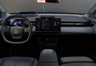 Подержанный автомобиль Zeekr X 2023 года (12 фото)