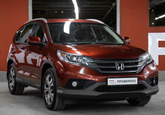 Подержанный автомобиль Honda CR-V 2014 года (3 фото)