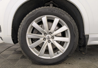 Подержанный автомобиль Volvo XC90 2019 года (12 фото)
