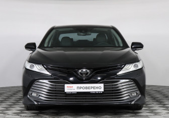 Подержанный автомобиль Toyota Camry Sedan 2018 года (2 фото)