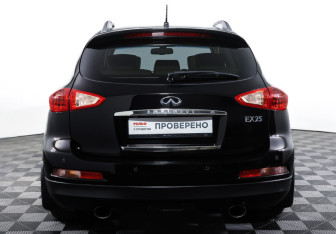 Подержанный автомобиль Infiniti EX 2012 года (6 фото)