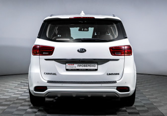 Подержанный автомобиль Kia Carnival 2019 года (6 фото)