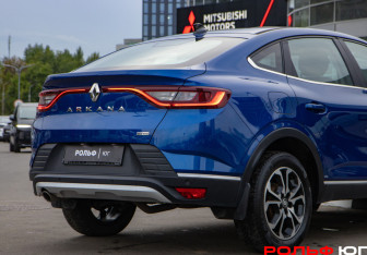 Подержанный автомобиль Renault Arkana 2021 года (17 фото)