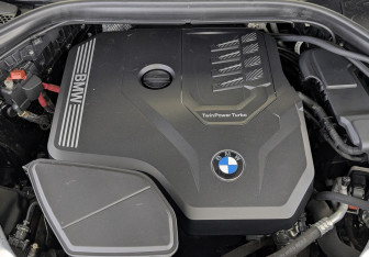 Подержанный автомобиль BMW X3 2021 года (9 фото)