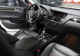 Подержанный автомобиль BMW X3 2014 года (11 фото)