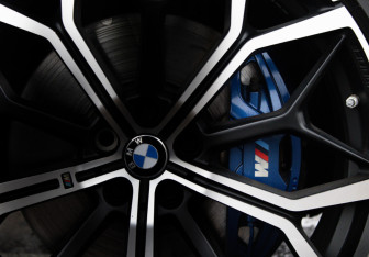 Подержанный автомобиль BMW X5 2021 года (22 фото)