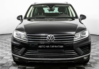 Подержанный автомобиль Volkswagen Touareg 2015 года (2 фото)