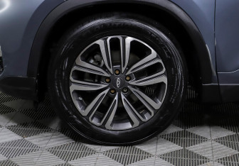 Подержанный автомобиль Chery Tiggo 8 2020 года (9 фото)