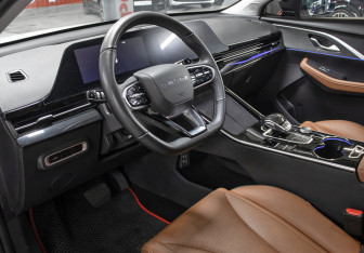 Подержанный автомобиль Omoda C5 2023 года (14 фото)