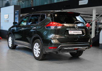 Подержанный автомобиль Nissan X-Trail 2020 года (6 фото)