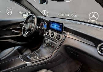 Подержанный автомобиль Mercedes-Benz GLC Coupe 2021 года (13 фото)