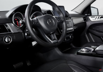 Подержанный автомобиль Mercedes-Benz GLE AMG 2016 года (14 фото)