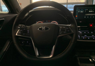 Подержанный автомобиль Москвич 3 2023 года (14 фото)