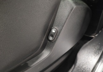 Подержанный автомобиль Ford Galaxy 2011 года (16 фото)