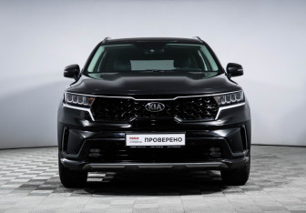 Подержанный автомобиль Kia Sorento 2021 года (2 фото)