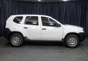 Подержанный автомобиль Renault Duster 2016 года (4 фото)