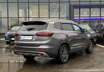 Подержанный автомобиль Chery Tiggo 8 Pro 2022 года (5 фото)