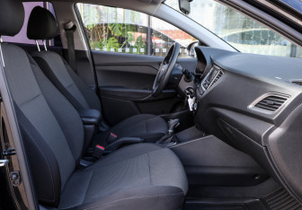 Подержанный автомобиль Hyundai Solaris Sedan 2021 года (11 фото)
