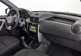 Подержанный автомобиль Nissan Terrano 2020 года (13 фото)