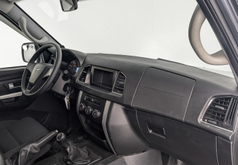 Подержанный автомобиль УАЗ Patriot 2022 года (13 фото)