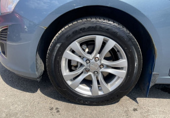 Подержанный автомобиль Chevrolet Cruze Wagon 2013 года (12 фото)