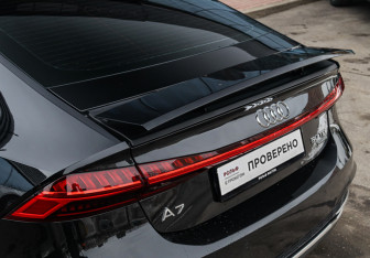 Подержанный автомобиль Audi A7 2020 года (34 фото)