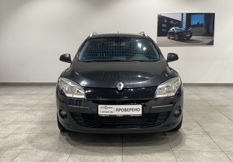 Подержанный автомобиль Renault Megane Wagon 2010 года (2 фото)