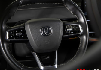 Подержанный автомобиль Changan UNI-K 2023 года (18 фото)