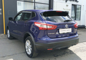 Подержанный автомобиль Nissan Qashqai 2018 года (7 фото)