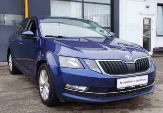 Подержанный автомобиль Skoda Octavia Liftback 2017 года (3 фото)
