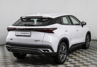 Подержанный автомобиль Omoda C5 2024 года (5 фото)