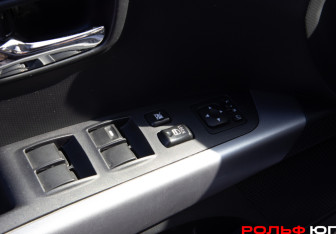 Подержанный автомобиль Mitsubishi Outlander 2011 года (24 фото)