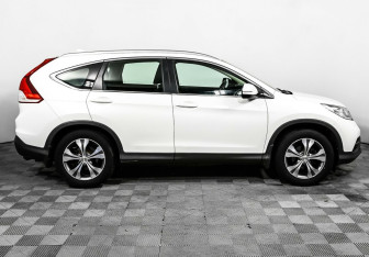 Подержанный автомобиль Honda CR-V 2013 года (4 фото)