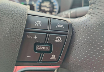 Подержанный автомобиль Toyota Camry Sedan 2024 года (14 фото)